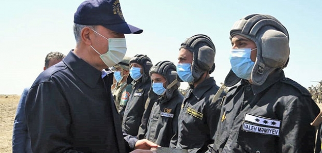 Azerbaycanlı subay, Hulusi Akar’a verdiği ’topraklarını kurtarma’ sözünü tuttu