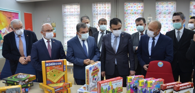 Karaman’da Çocuk ve Türkçe kütüphaneleri açıldı