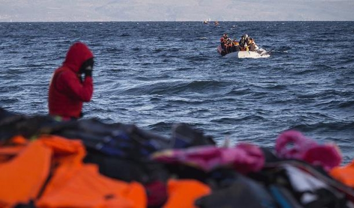 Manş Denizi’nde göçmen rekoru: Bir günde binden fazla sığınmacı yakalandı