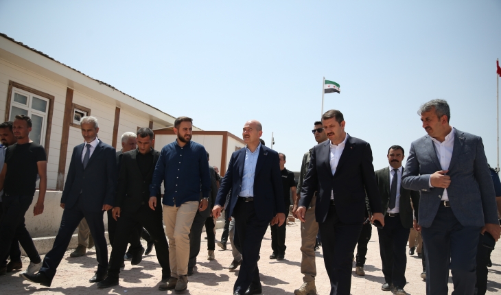 İçişleri Bakanı Soylu, Tel Abyad’da AFAD konut proje alanı incelemesinde konuştu