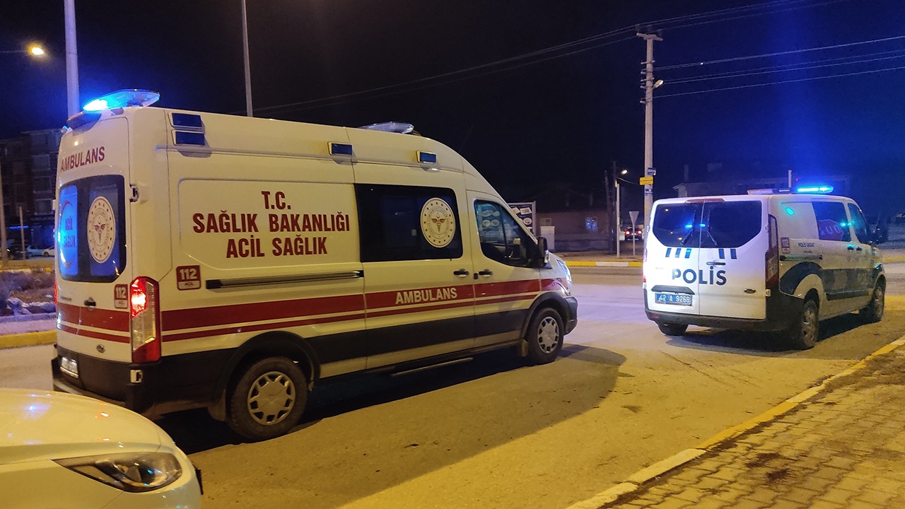 Konya'da otomobil ile TIR'ın çarpıştığı kazada iki kardeş yaralandı